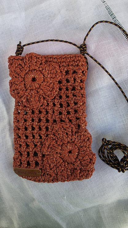 Bolso de ganchillo portamóvil