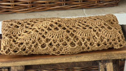 Chal de ganchillo en lana con lurex