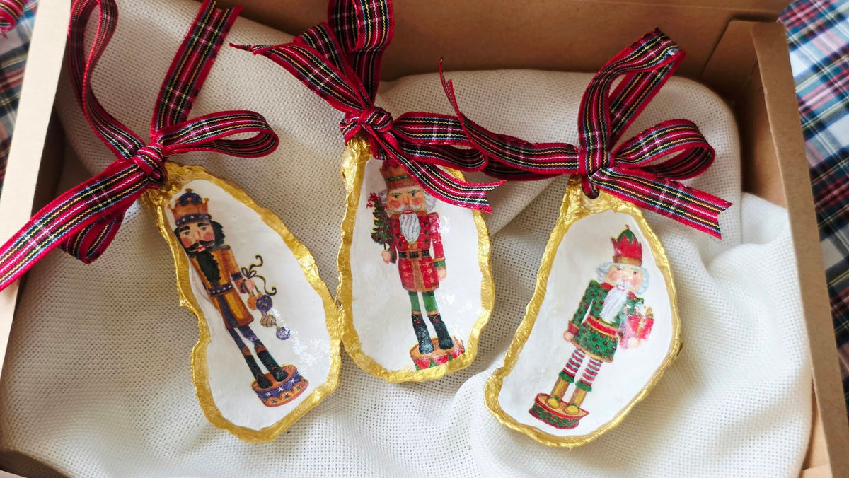 ADORNOS NAVIDEÑOS CON CONCHAS DE OSTIONES