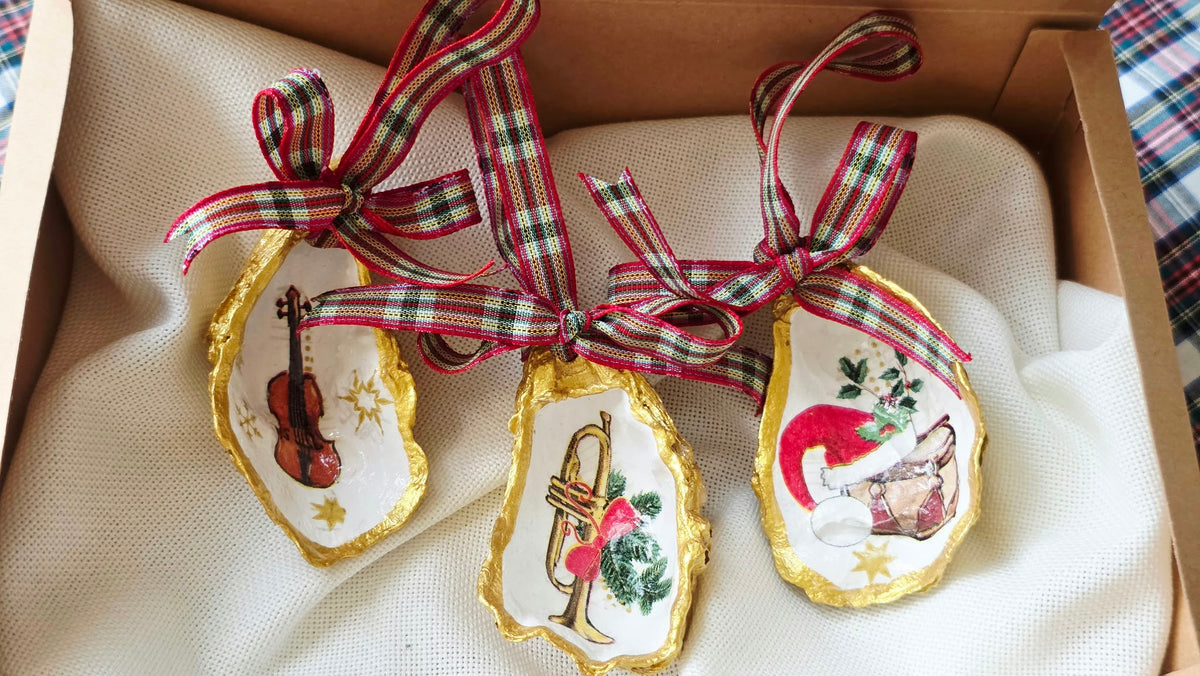 ADORNOS NAVIDEÑOS CON CONCHAS DE OSTIONES